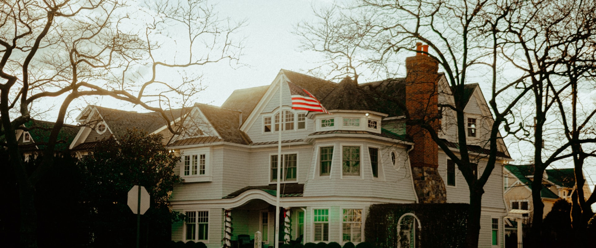 What are the risks of selling your own home?